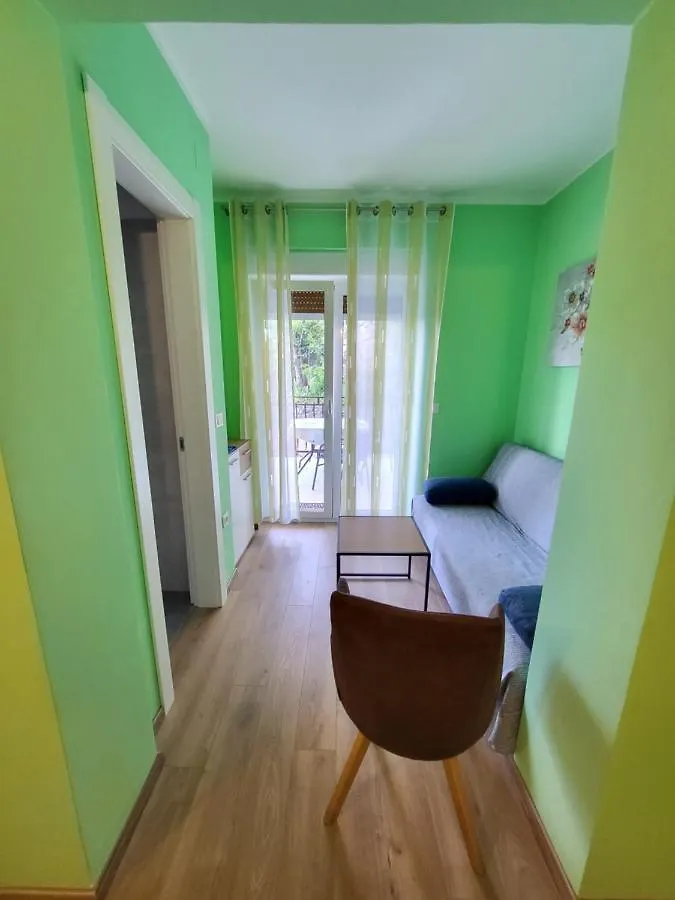 House Vali Panzió Lovran 0*,