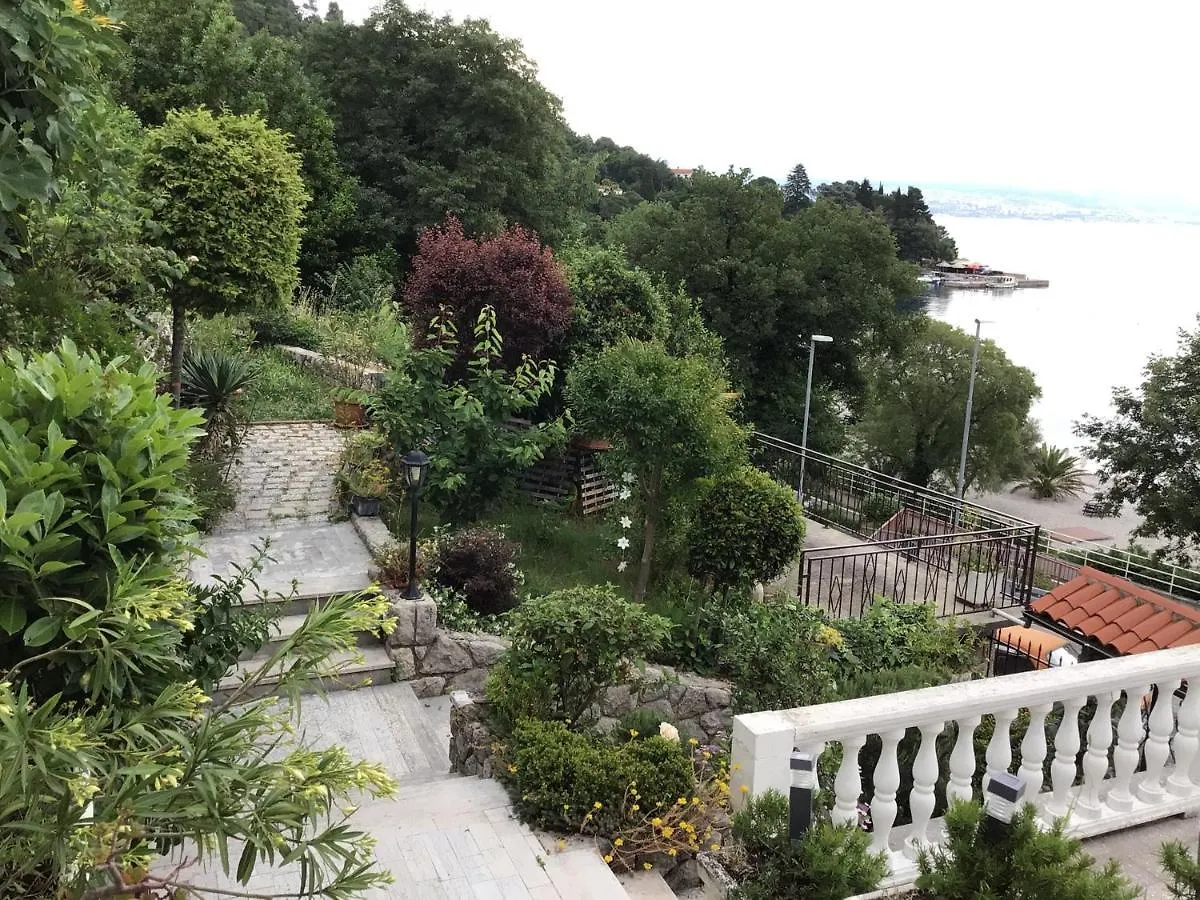 House Vali Bed & Breakfast Lovran